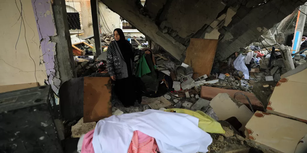 GAZA : De vastes zones de Gaza ont été bombardées et beaucoup restent longtemps sans nourriture.